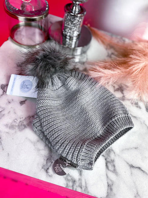 STERNTALER pelēka cepure ar bumbuli meitenēm (12-18 mēneši)