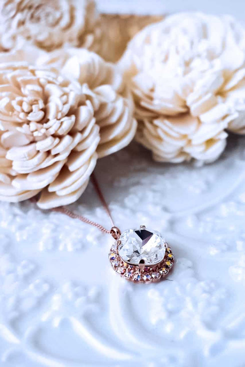 Kaklarota "Mirdzošā laime"