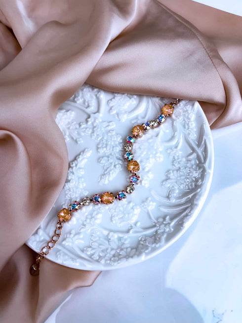 Rokassprādze "Krāsainība" - hameleona ar persiku toni