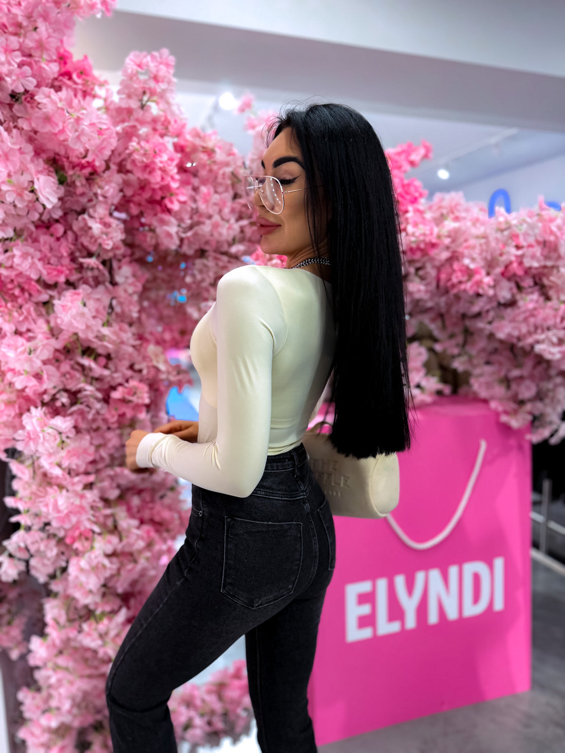 Bezvīļu tops "SKIN EFFECT" 5539 - GAIŠI BĒŠS PRE-ORDER