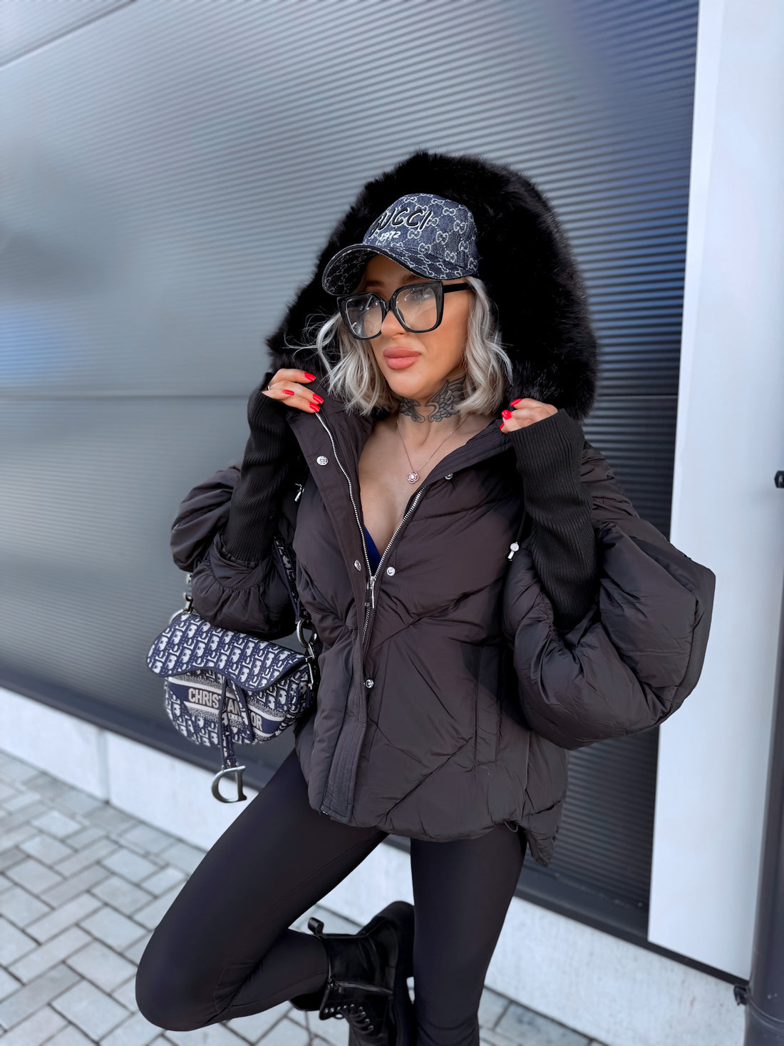 Striukė „THOUGHTS TR8995“ – JUODA