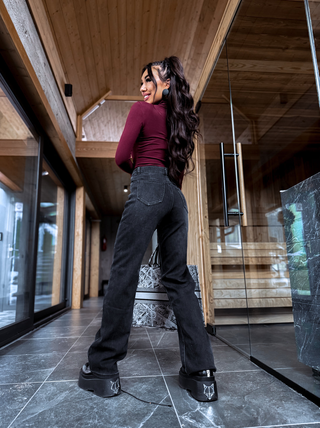 "SUMMIT HM5362-6" sooja voodriga teksad - TUMEHALLID