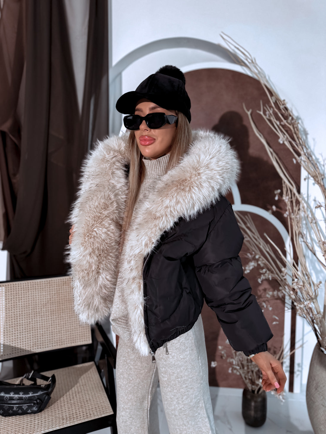 Short puffer jacket "OLYMP FC7631" – BLACK WITH BEIGE FUR PRE-ORDER