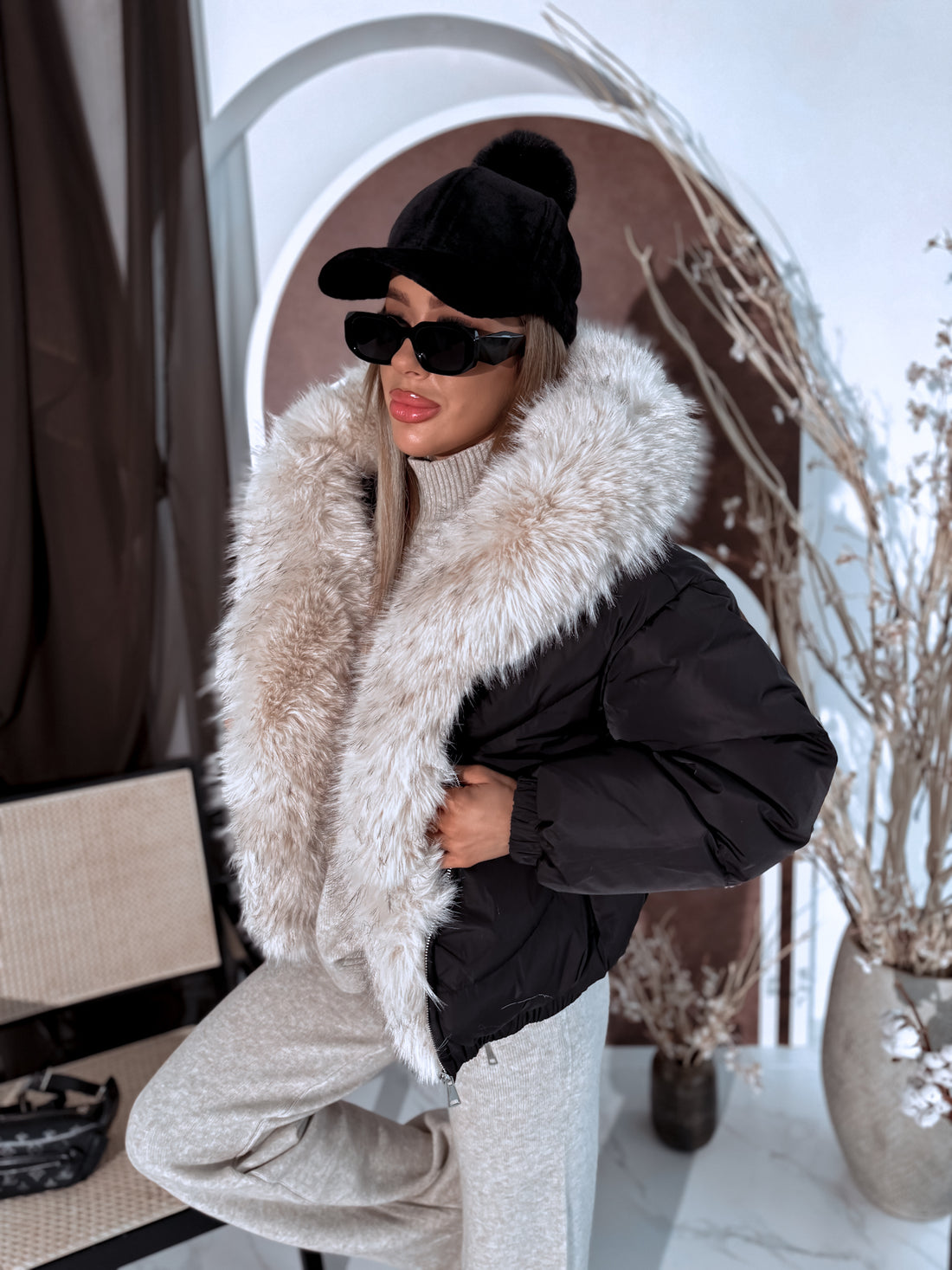 Short puffer jacket "OLYMP FC7631" – BLACK WITH BEIGE FUR PRE-ORDER