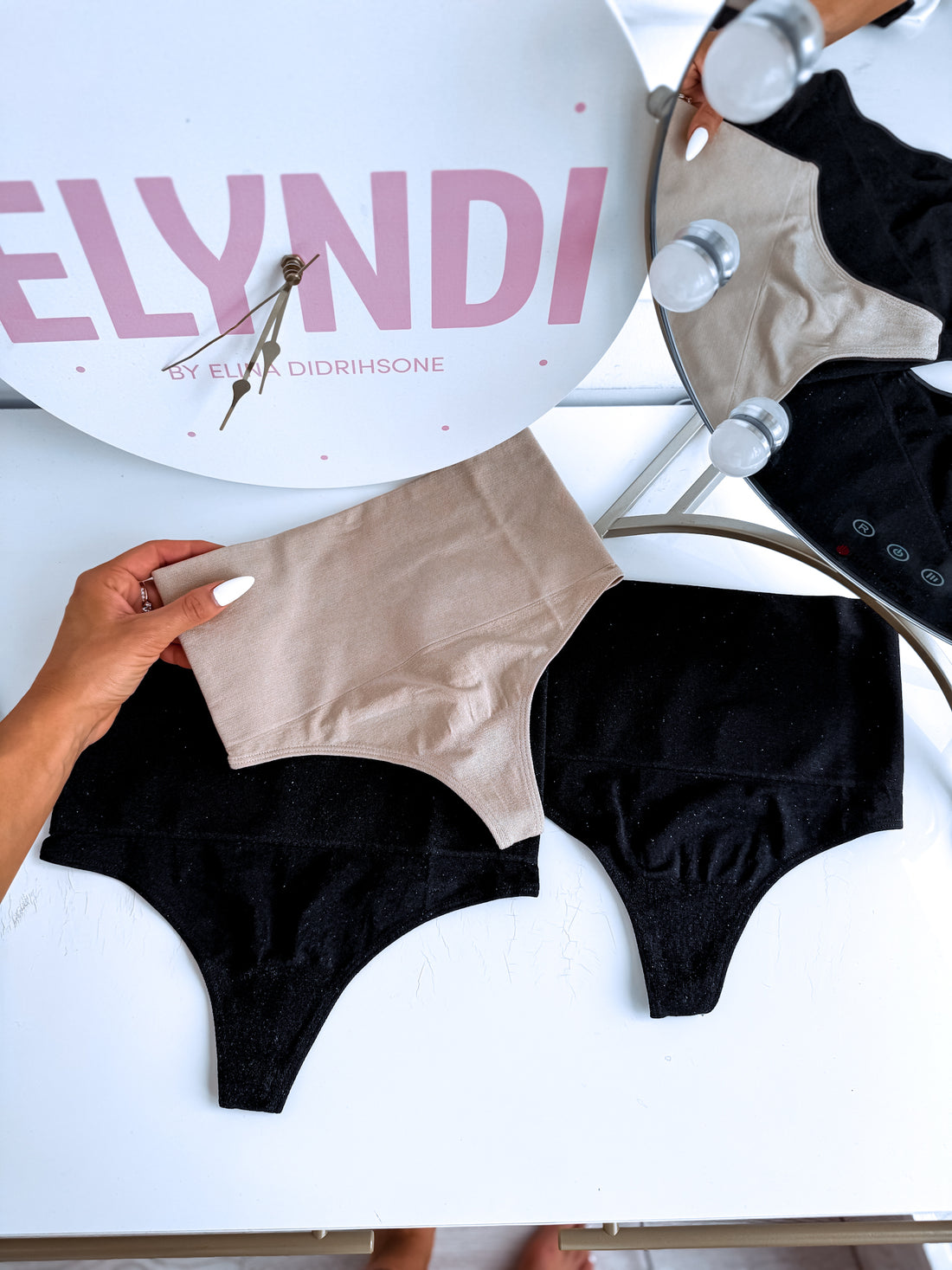 (2 tk) Stringid T0153 - BEEŽ + MUST