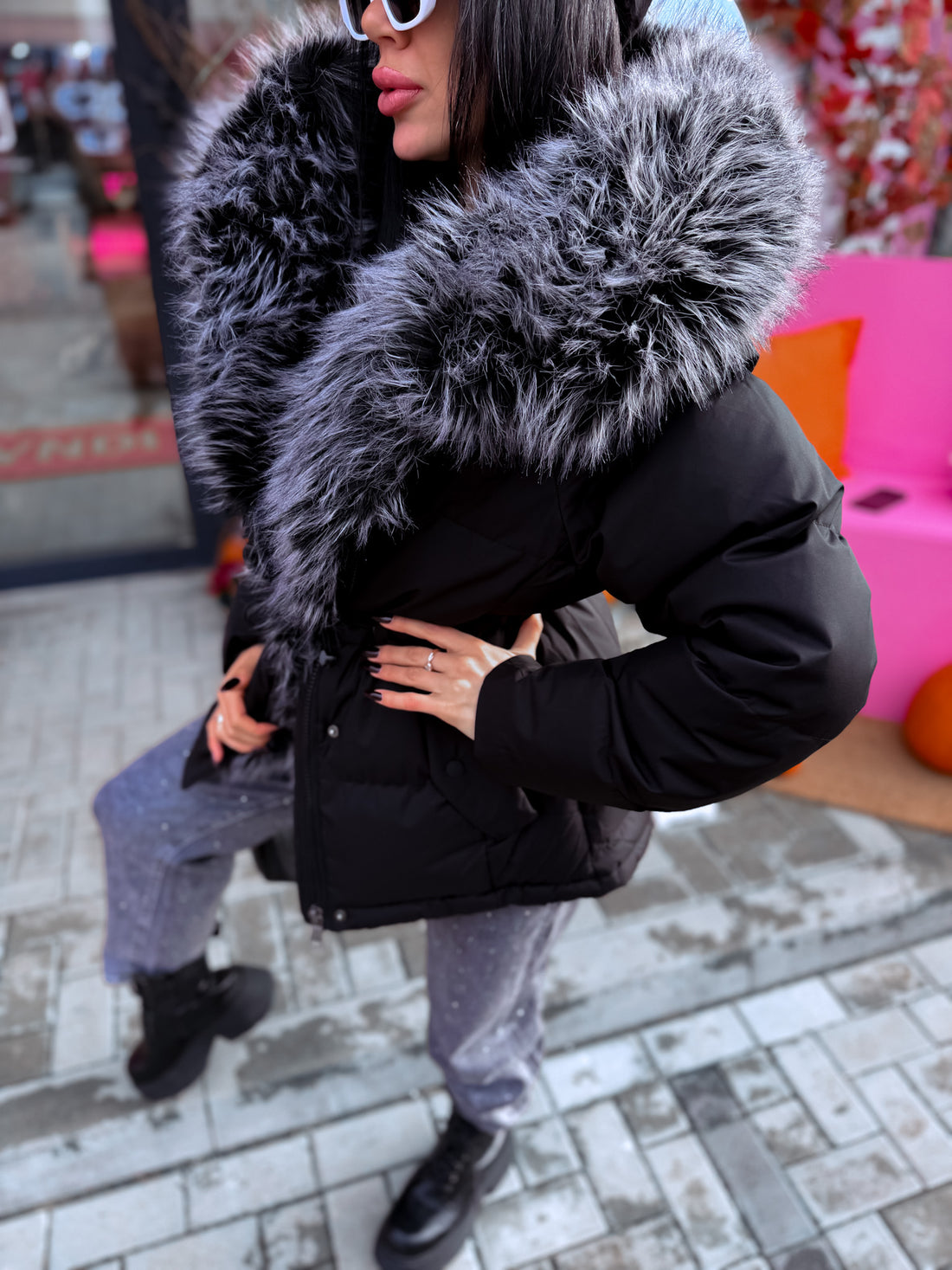 Karvase kapuutsiga jope "CUDDLE ME FC7665" - MUST