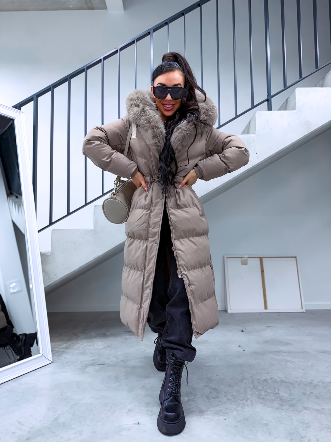 Pikk jope "WINTER WEAR FC83" - TUMEBEEŽ