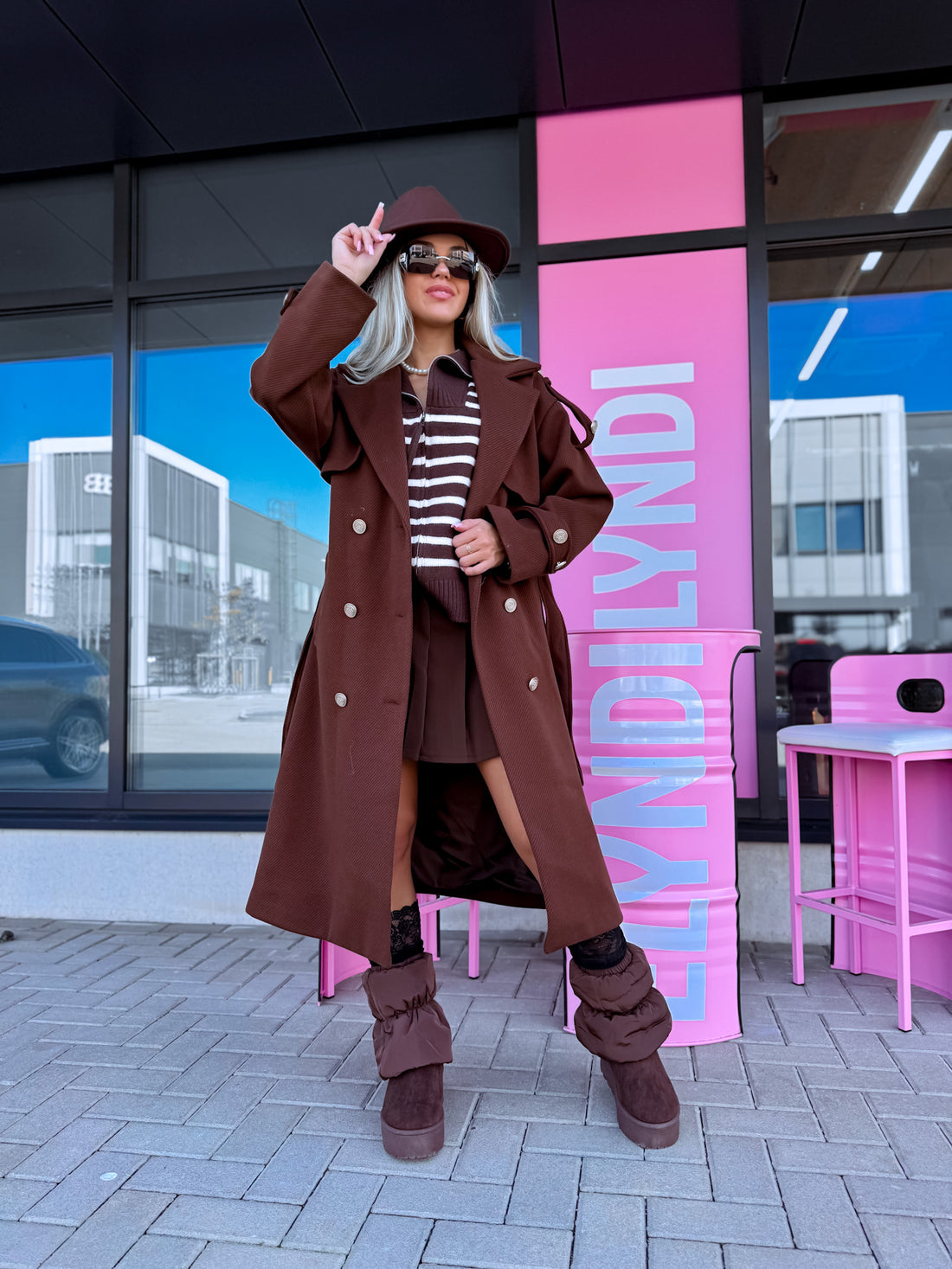 Svītrota raksta mētelis "MILADY" 88082 - CHOCO