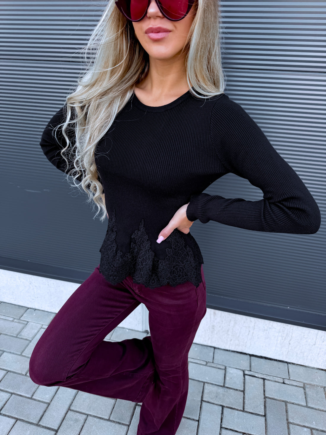 Adīts tops "DAILA" 20663 - MELNS