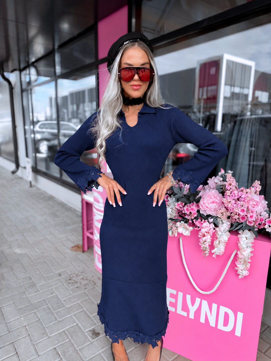 Megzta suknelė su apykakle „NICOLE“ 5327 – TAMSIAI MĖLYNA