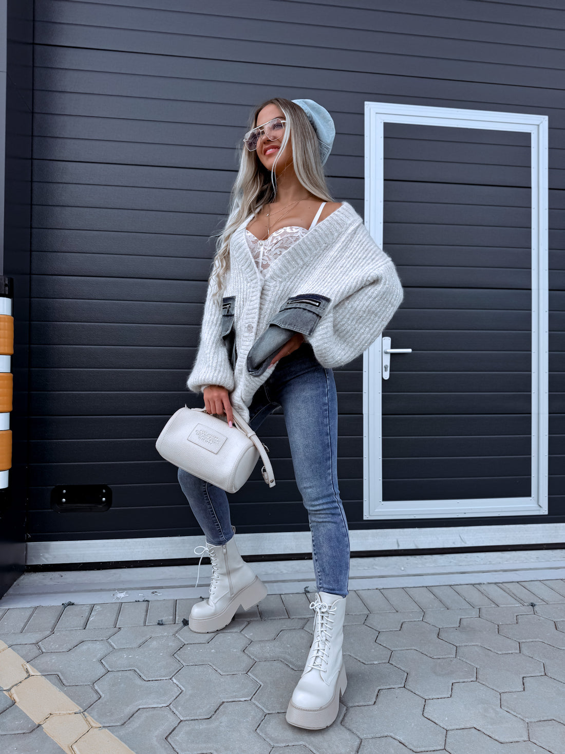 Вязаный кардиган «WONDER JEANS 10#» – СВЕТЛО-БЕЖЕВЫЙ