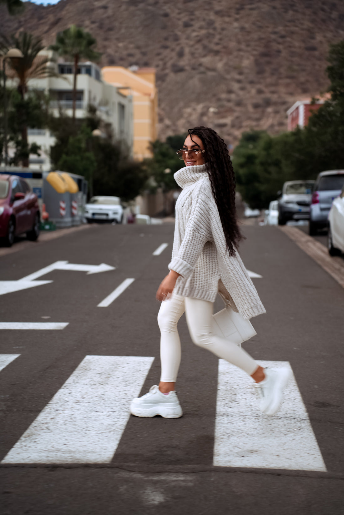 ELYNDI longline wool jumper – light beige