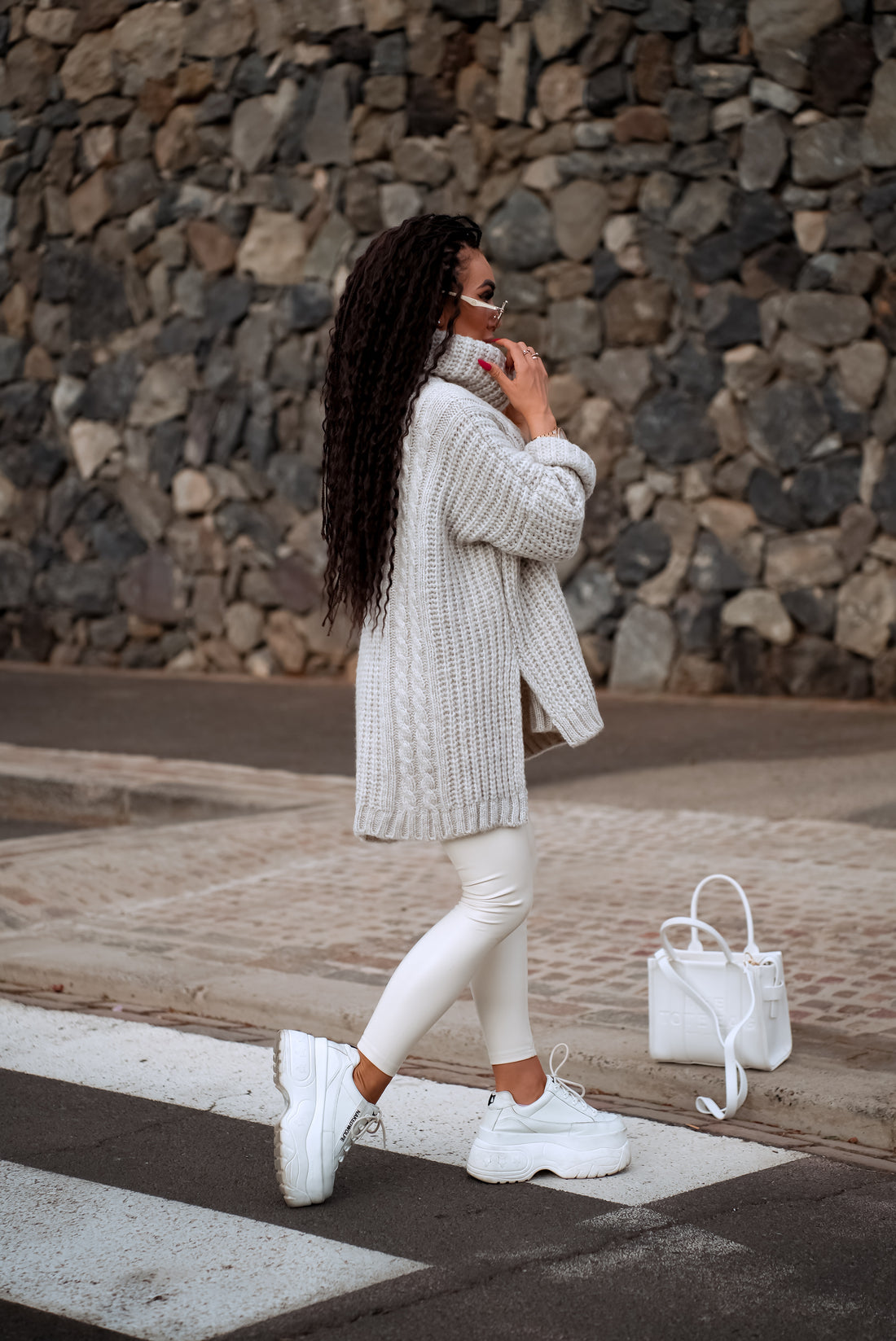ELYNDI longline wool jumper – light beige