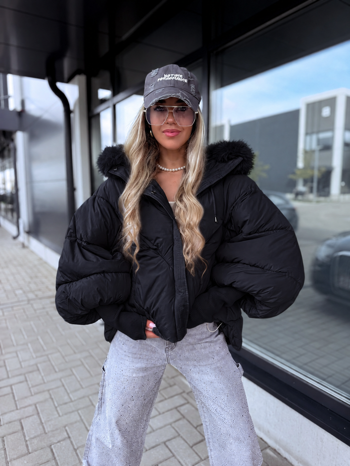 Striukė "THOUGHTS TR8995" - JUODA