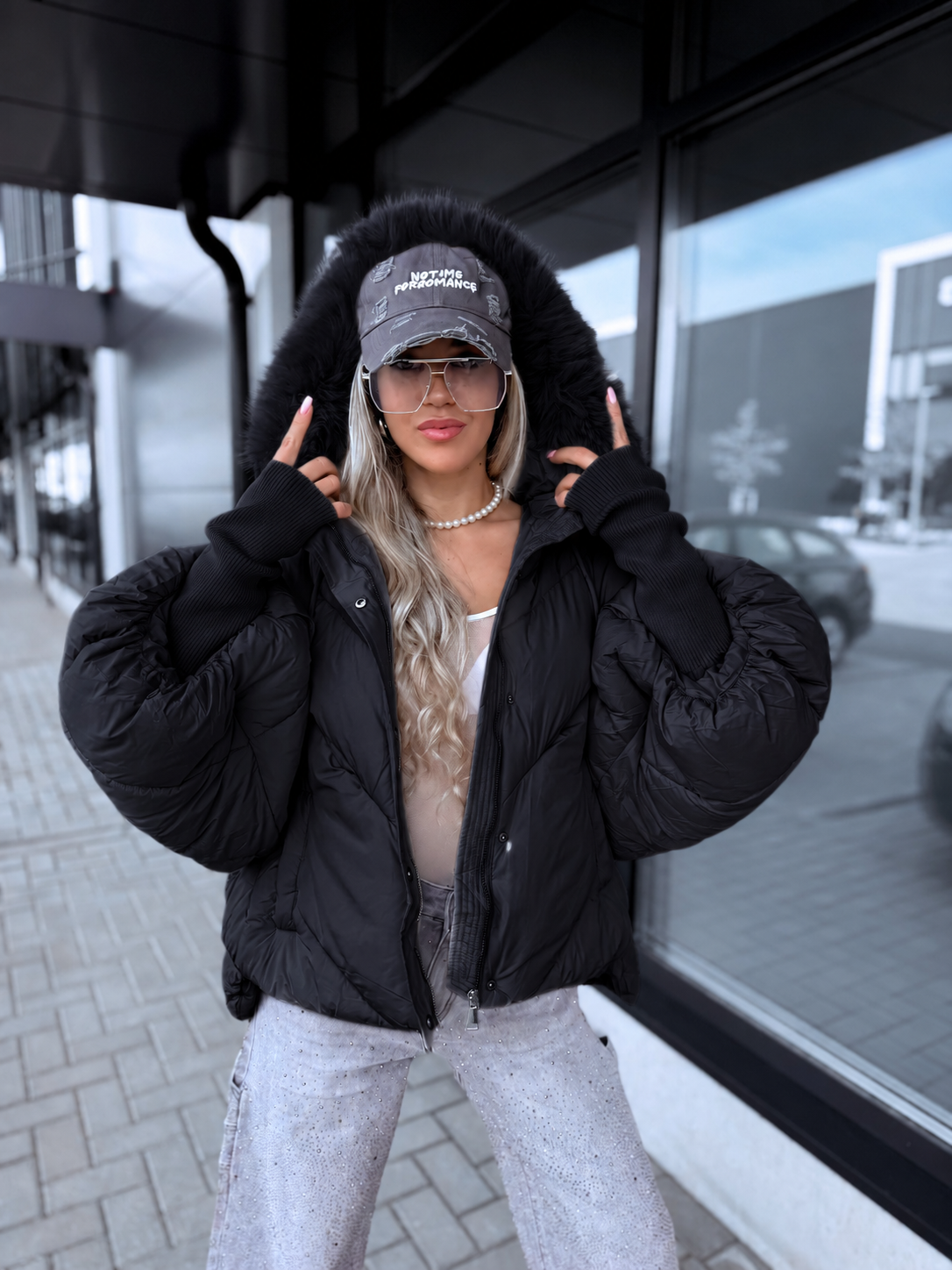 Striukė „THOUGHTS TR8995“ – JUODA
