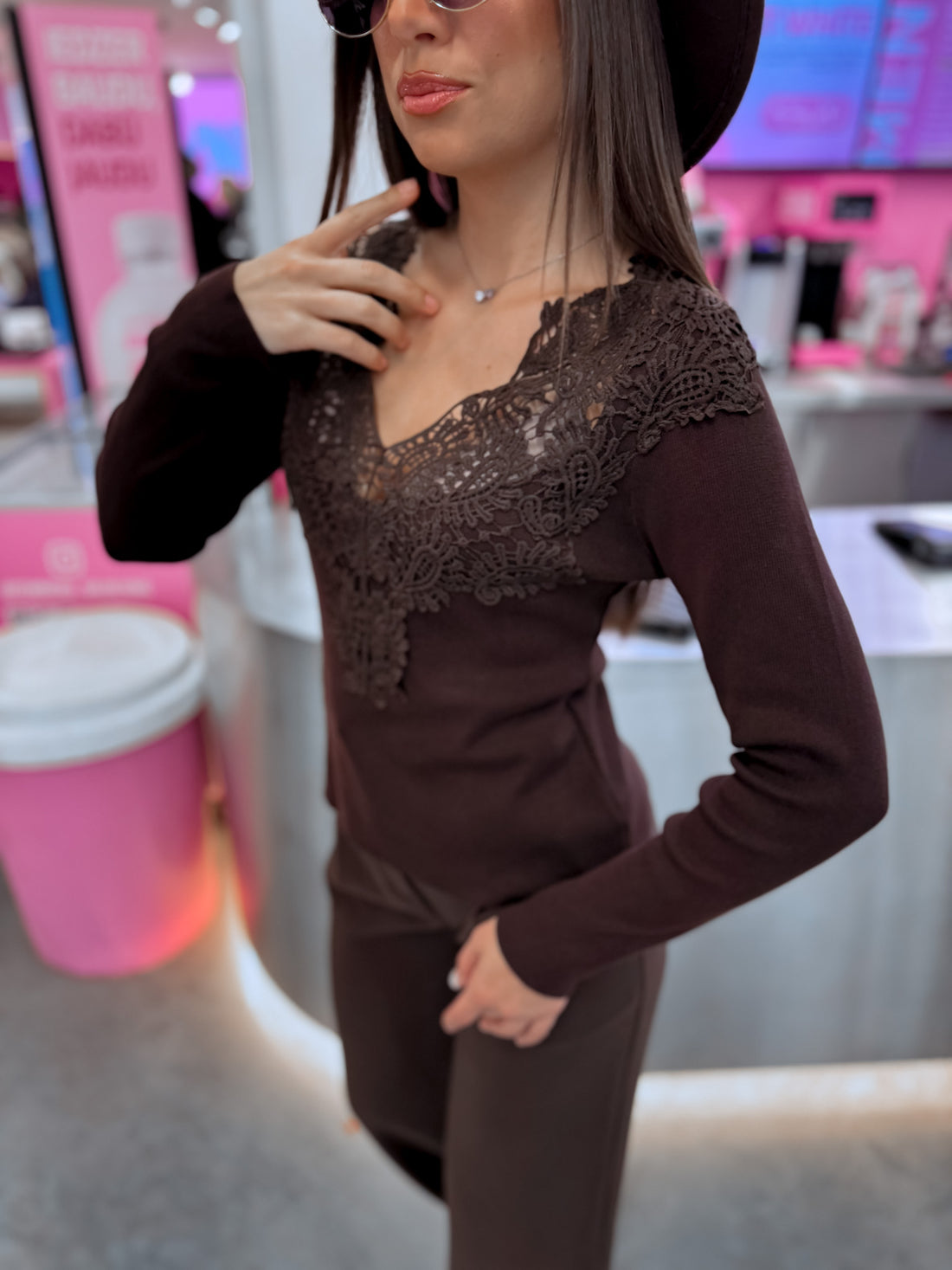 Top with lace neckline "LETTER MC2951" – CHOCO