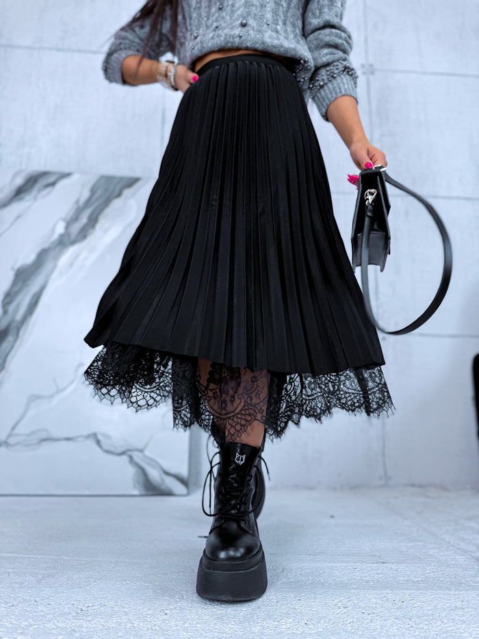 DOUBLE-SIDED, RUFFLED skirt with black tulle - BLACK 