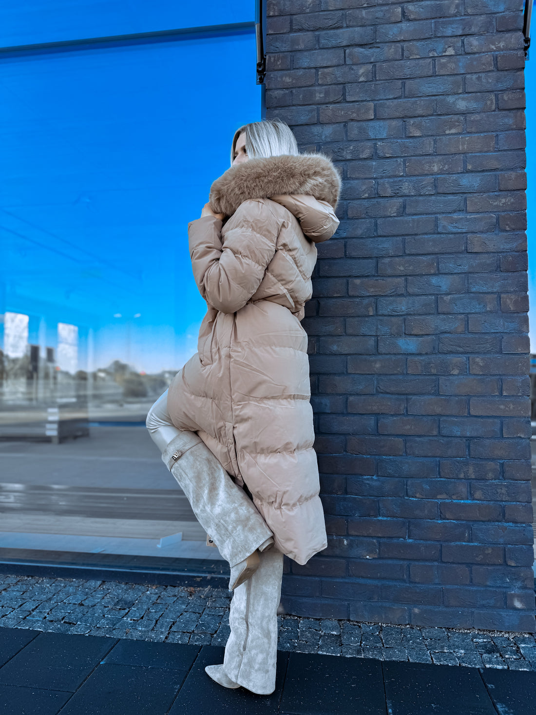 Pikk jope "WINTER WEAR FC83" - KARAMELL