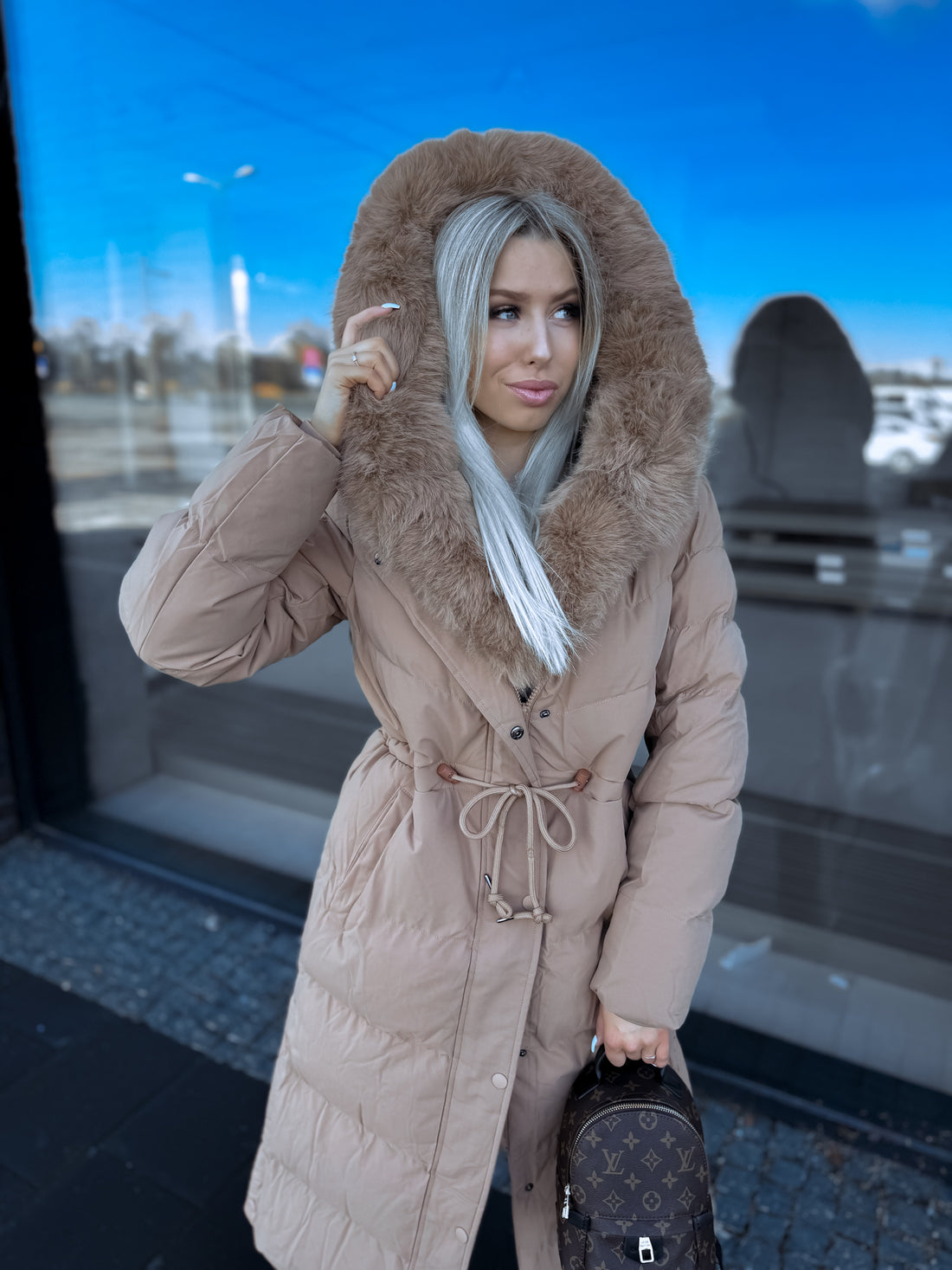 Pikk jope "WINTER WEAR FC83" - KARAMELL