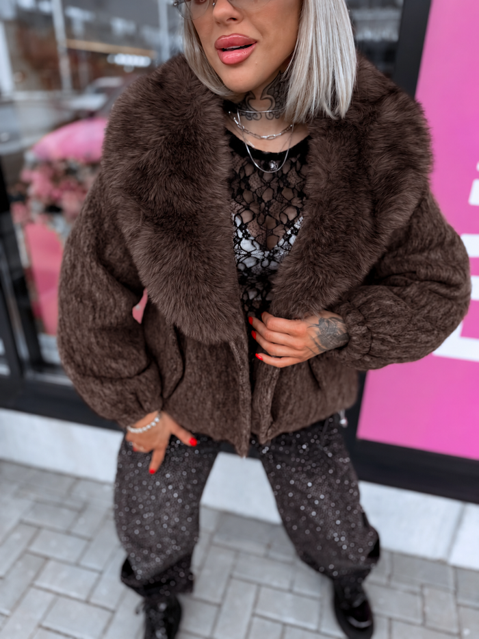 „BEFORE IT FADES 202351“ striukė – CHOCO