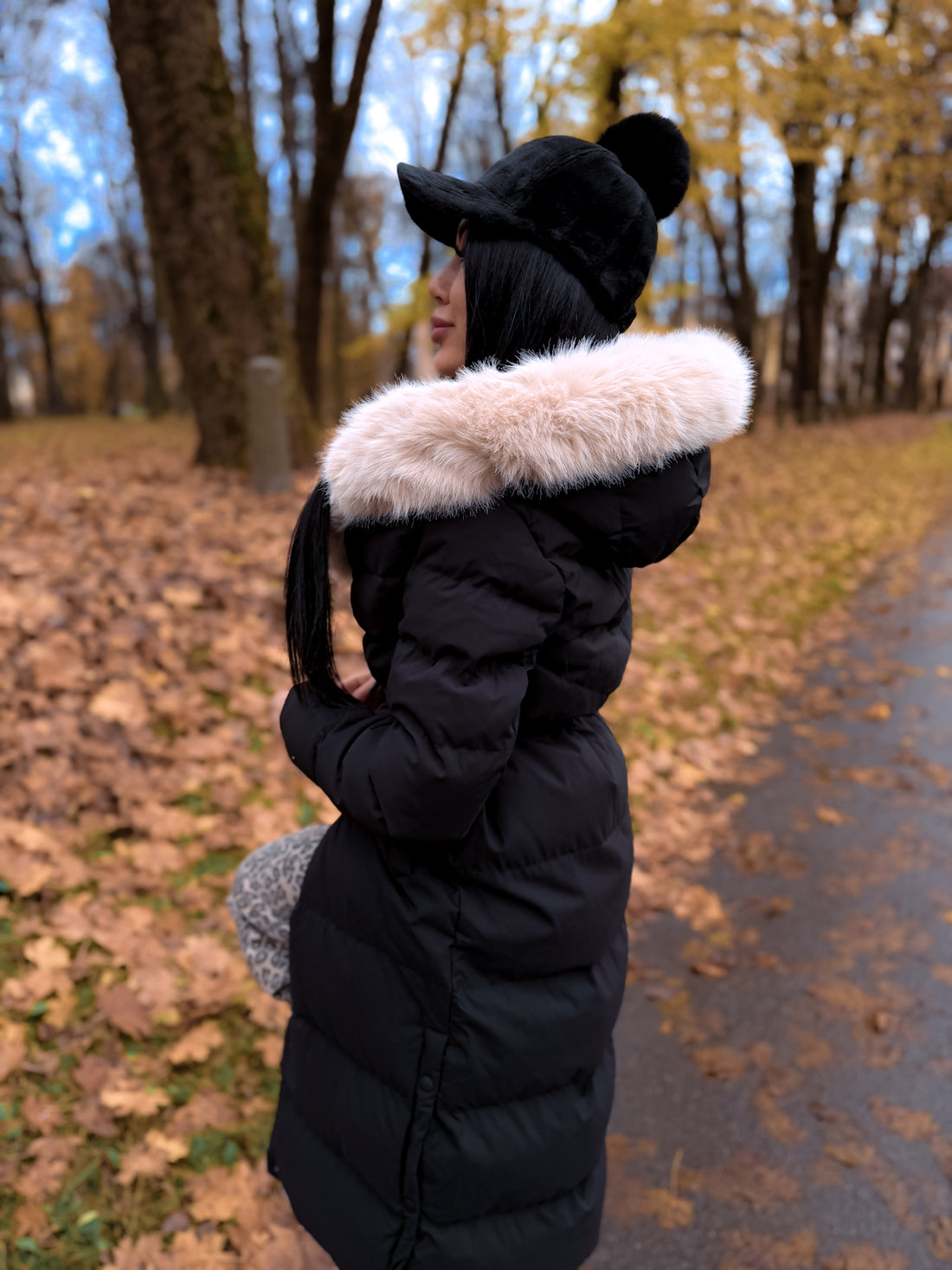 Pikk jope "WINTER WEAR FC83" - MUST BEEŽIGA