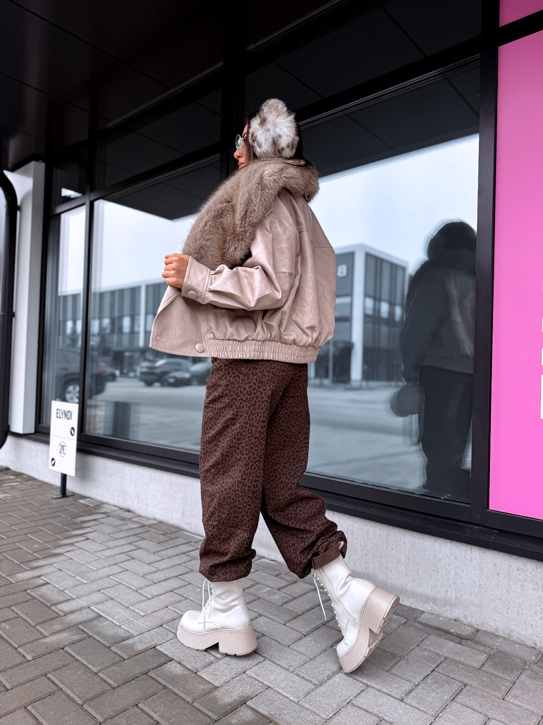 „LOST MOMENT CV2229“ dirbtinės odos striukė – SMĖLIO SPALVOS