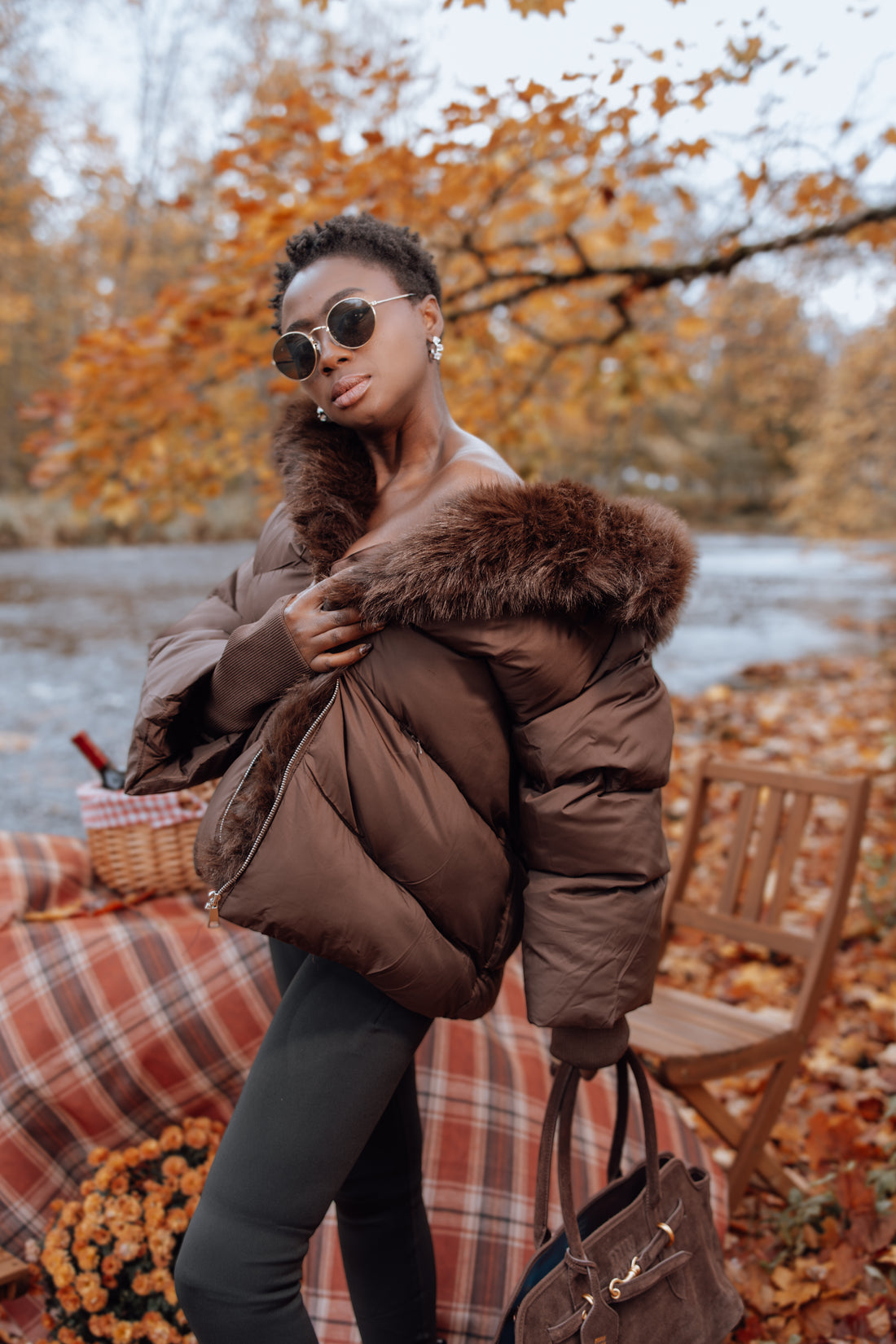 Striukė "IMPORTANT" FC7629 - CHOCO PRE-ORDER