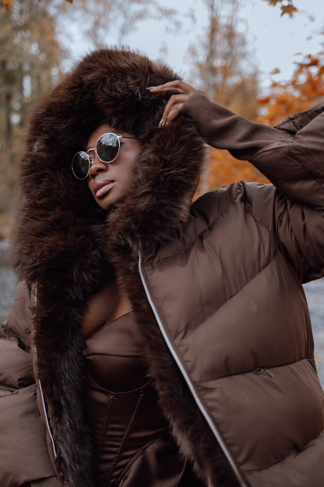 Striukė "IMPORTANT" FC7629 - CHOCO PRE-ORDER