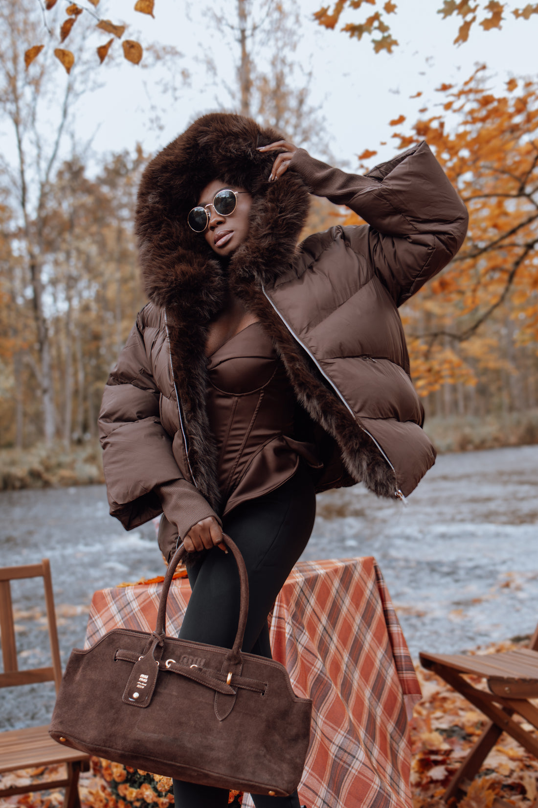 Striukė "IMPORTANT" FC7629 - CHOCO PRE-ORDER