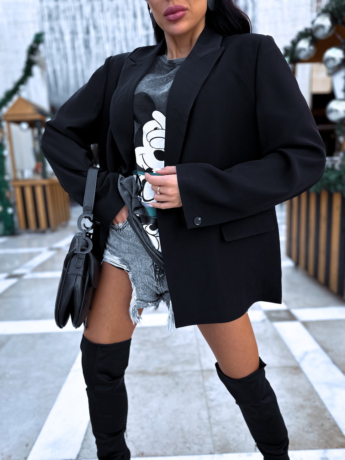 Oversized blazer with black sleeve buttons - black PRE-ORDER